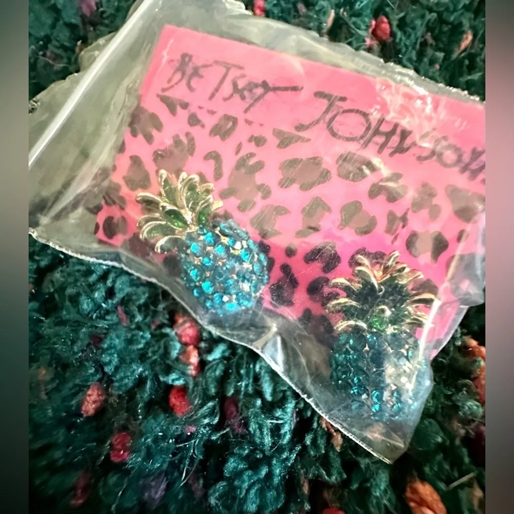 Betsey Johnson Pineapple Set — Necklace, Brooch + Earrings | NWT Vintage